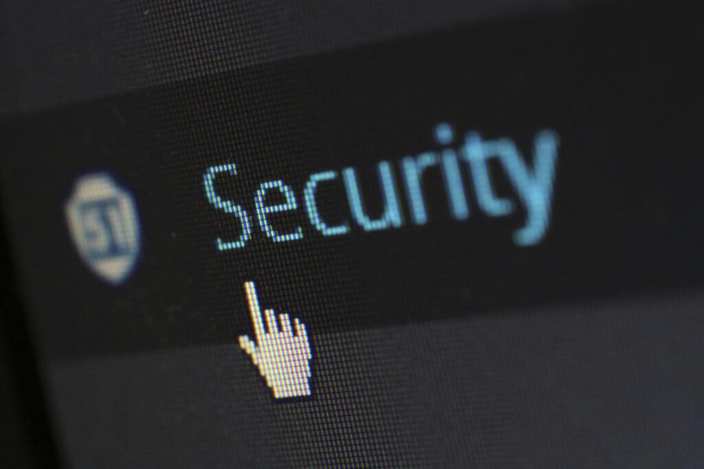 Choosing a VPN: Know These 8 Best Privacy-Saving Essentials 1 Choosing a VPN: Security Image